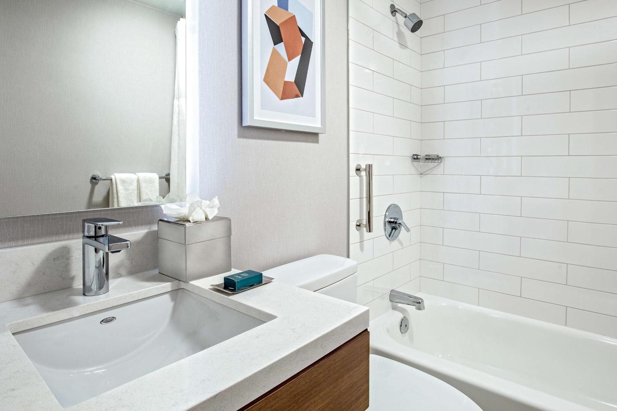 Doubletree By Hilton Boston/Westborough Hotel Екстериор снимка