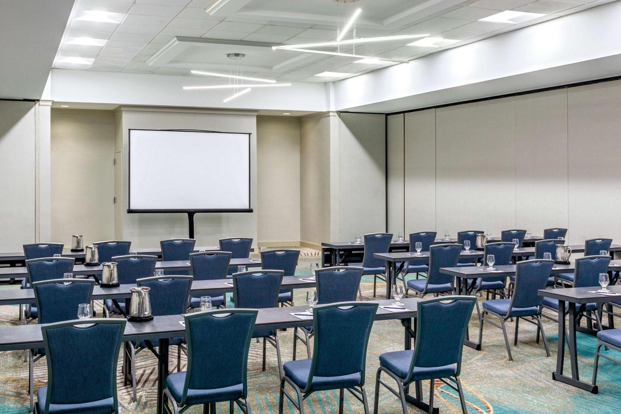 Doubletree By Hilton Boston/Westborough Hotel Екстериор снимка