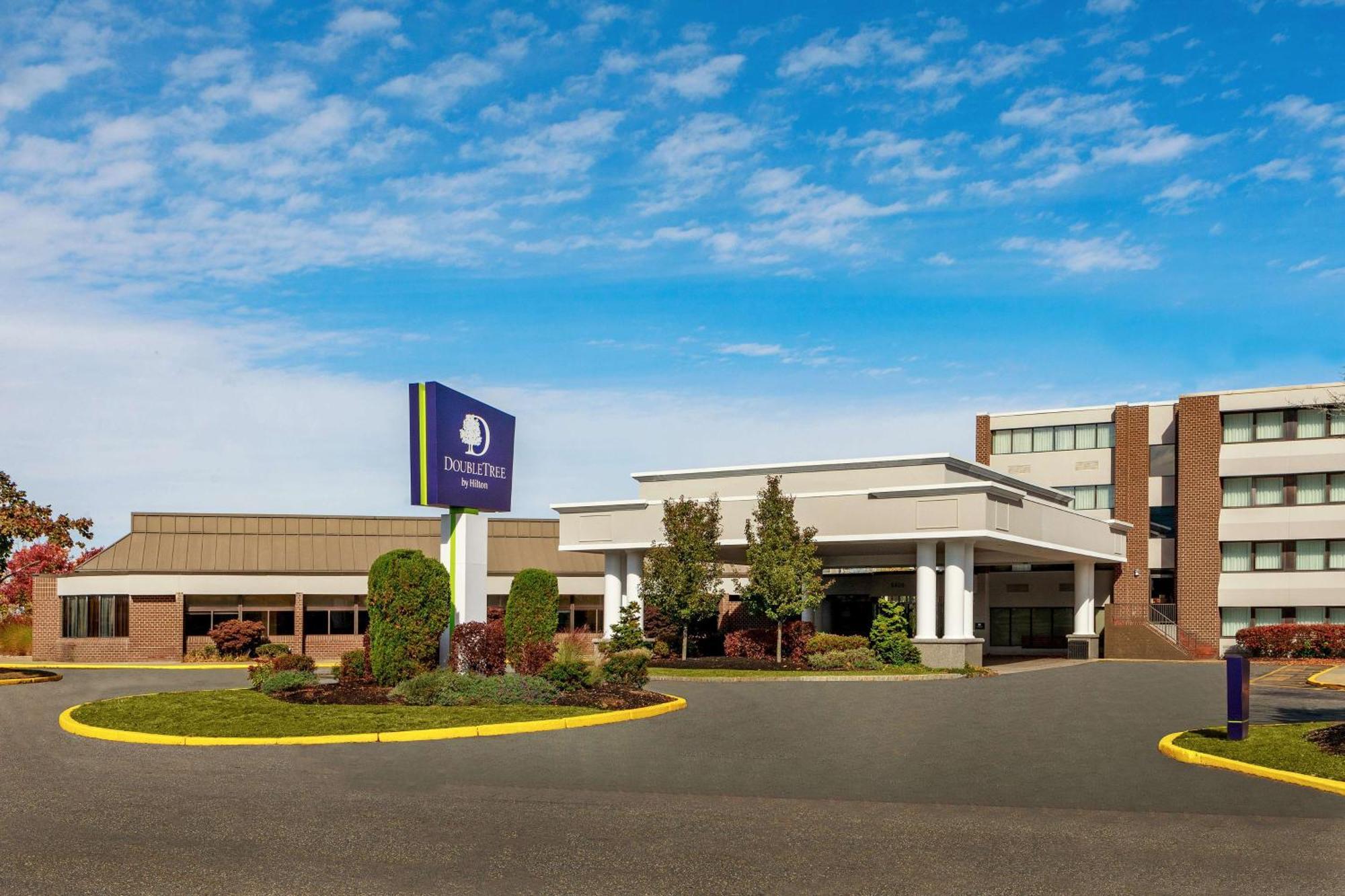 Doubletree By Hilton Boston/Westborough Hotel Екстериор снимка