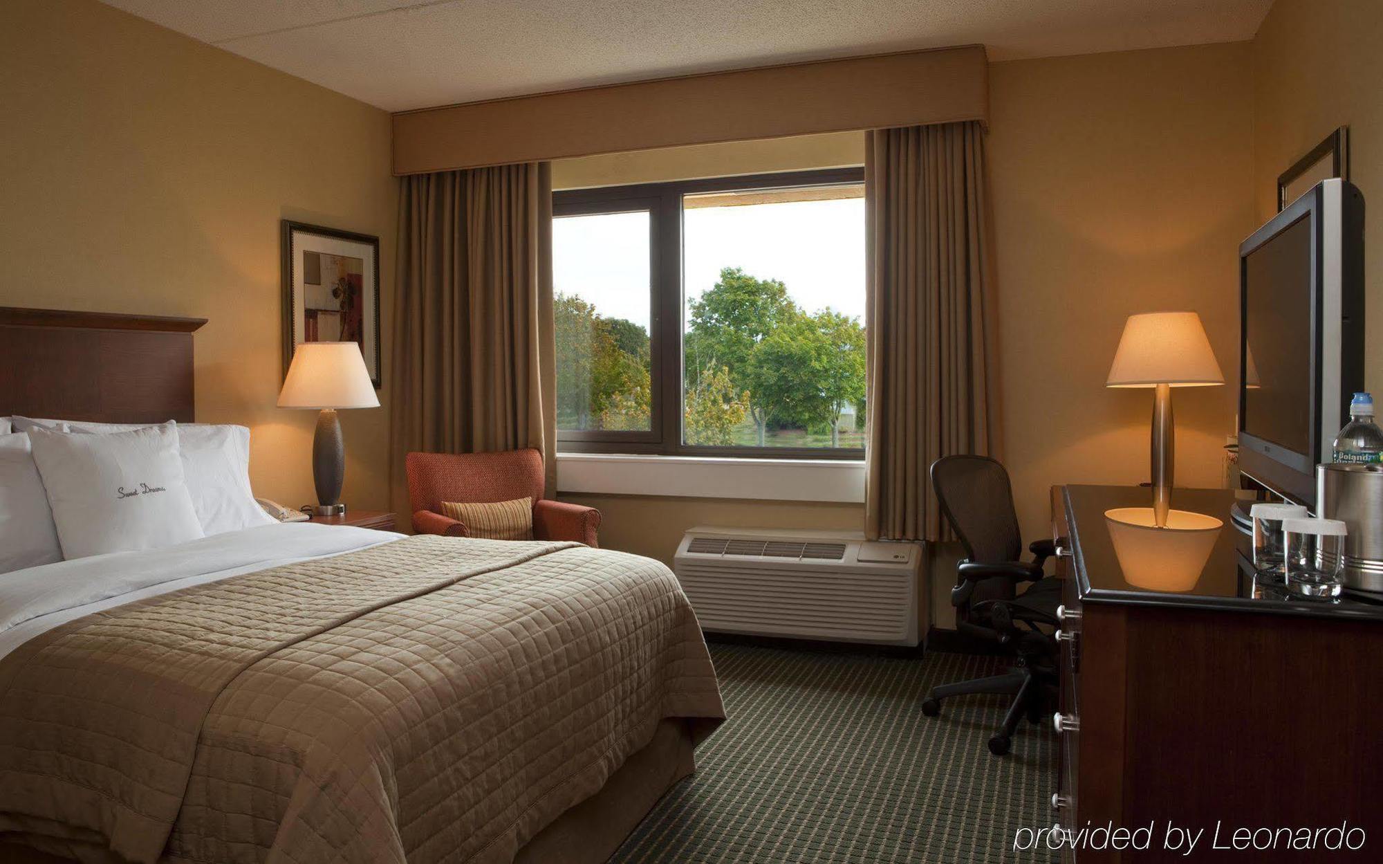 Doubletree By Hilton Boston/Westborough Hotel Екстериор снимка